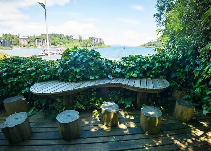 Chili Kiwi Lakefront BackpackersHostal